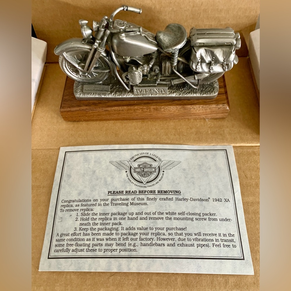 Harley-Davidson 1942 XA Traveling Museum Replica (New)